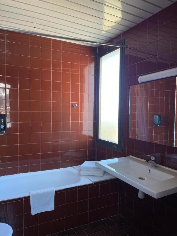 Hotel Bruc Ngoại thất bức ảnh