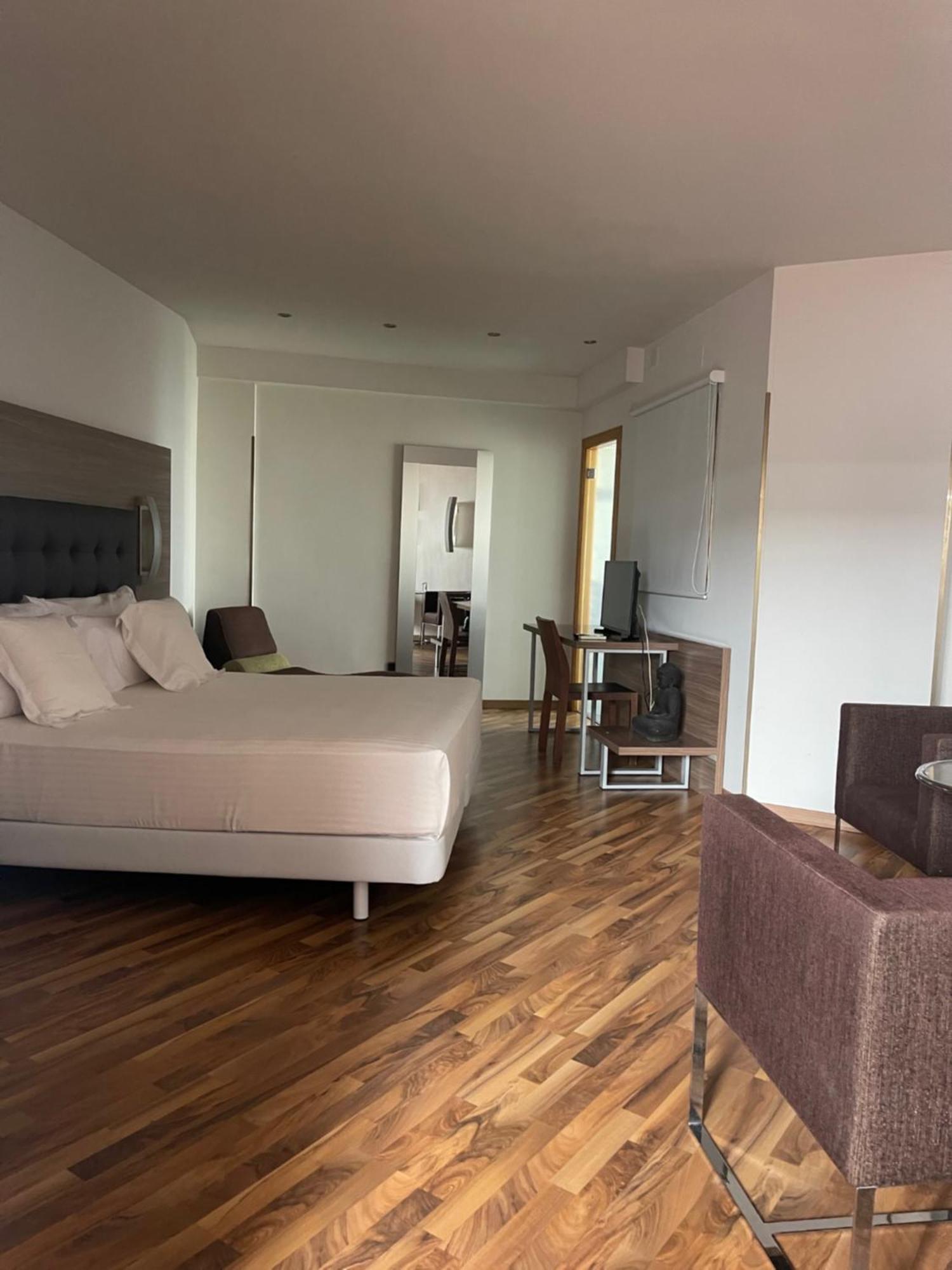 Hotel Bruc Ngoại thất bức ảnh