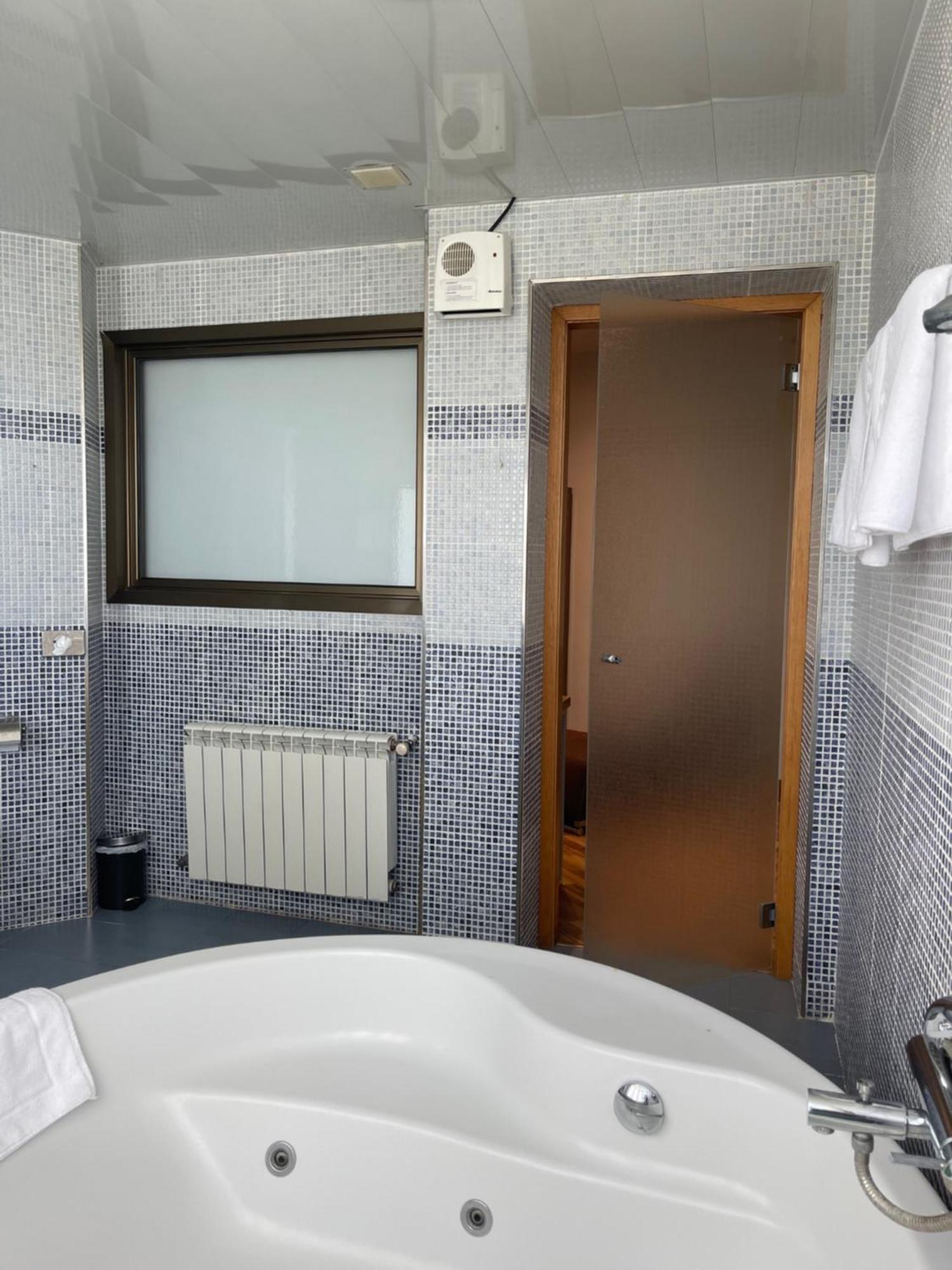 Hotel Bruc Ngoại thất bức ảnh