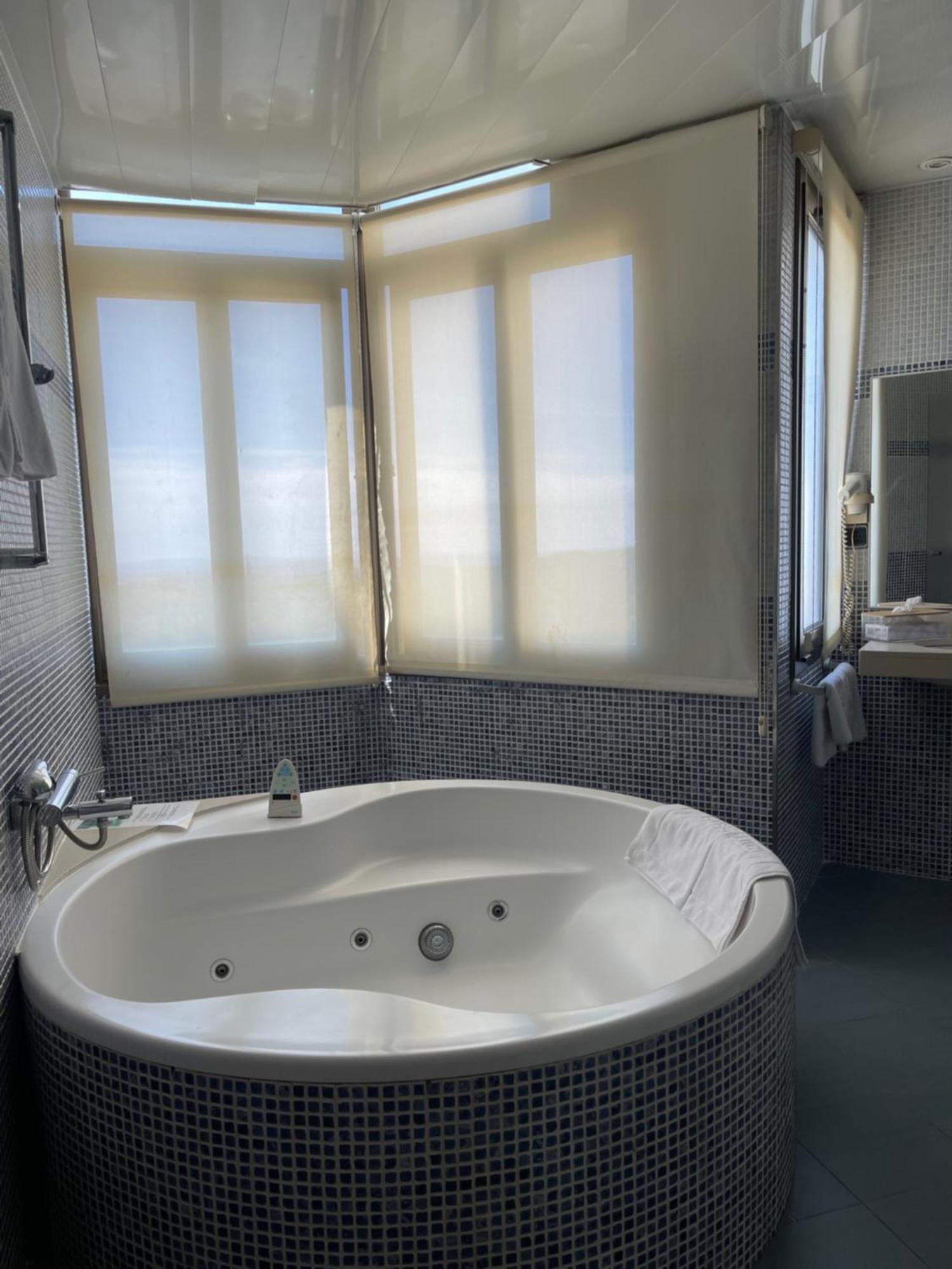 Hotel Bruc Ngoại thất bức ảnh